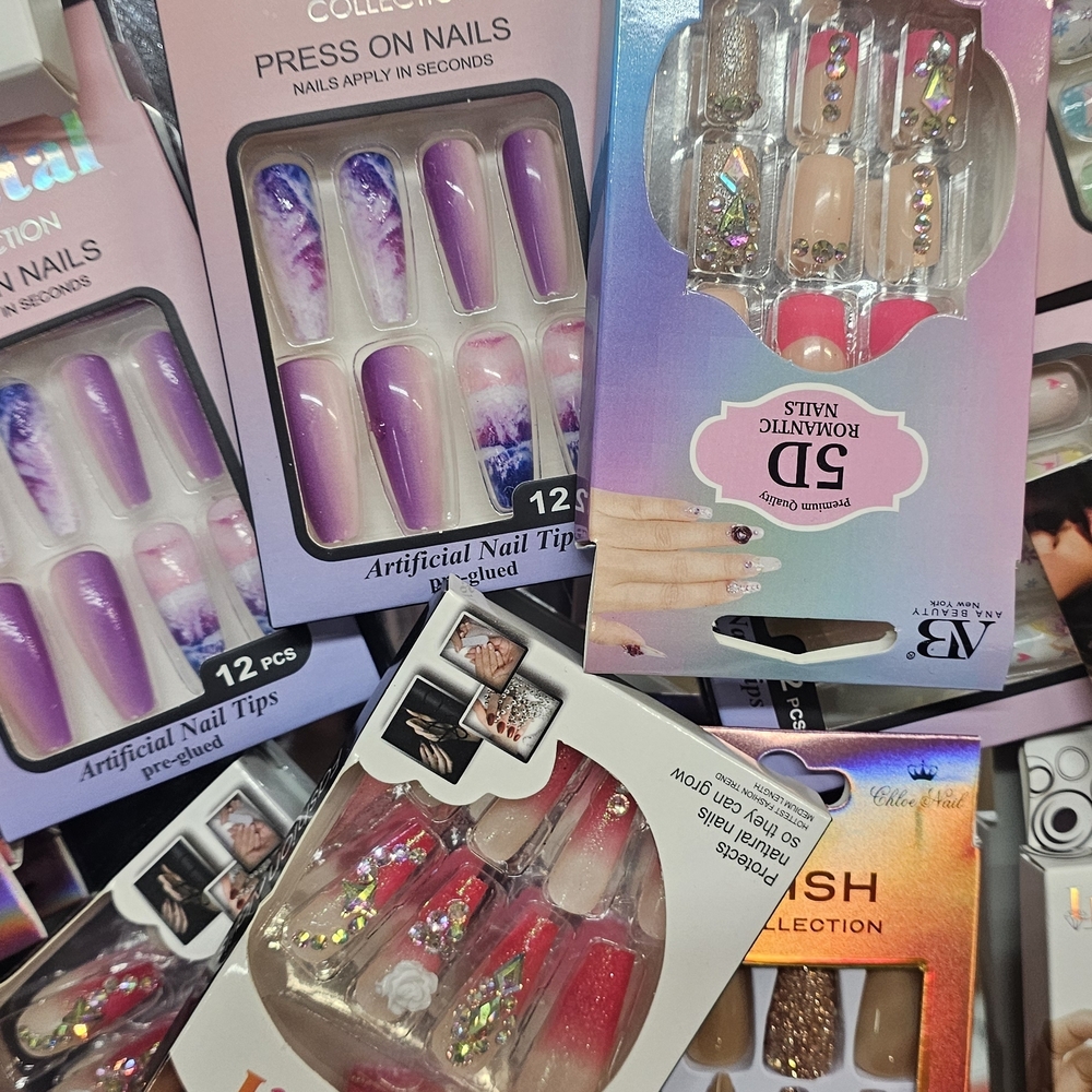 Stylish Purple and Pink Press-On Nails Wholesale Bulk Price 100 Pieces